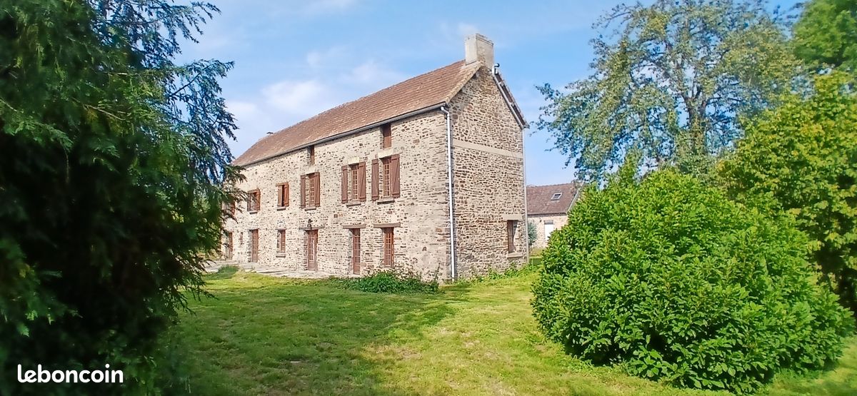 Maison 8 pièces 230 m² · à Thury-Harcourt-le-Hom · 230 m² · 380 000 €