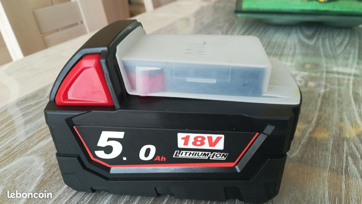 Batterie Milwaukee 18 v (image 1)