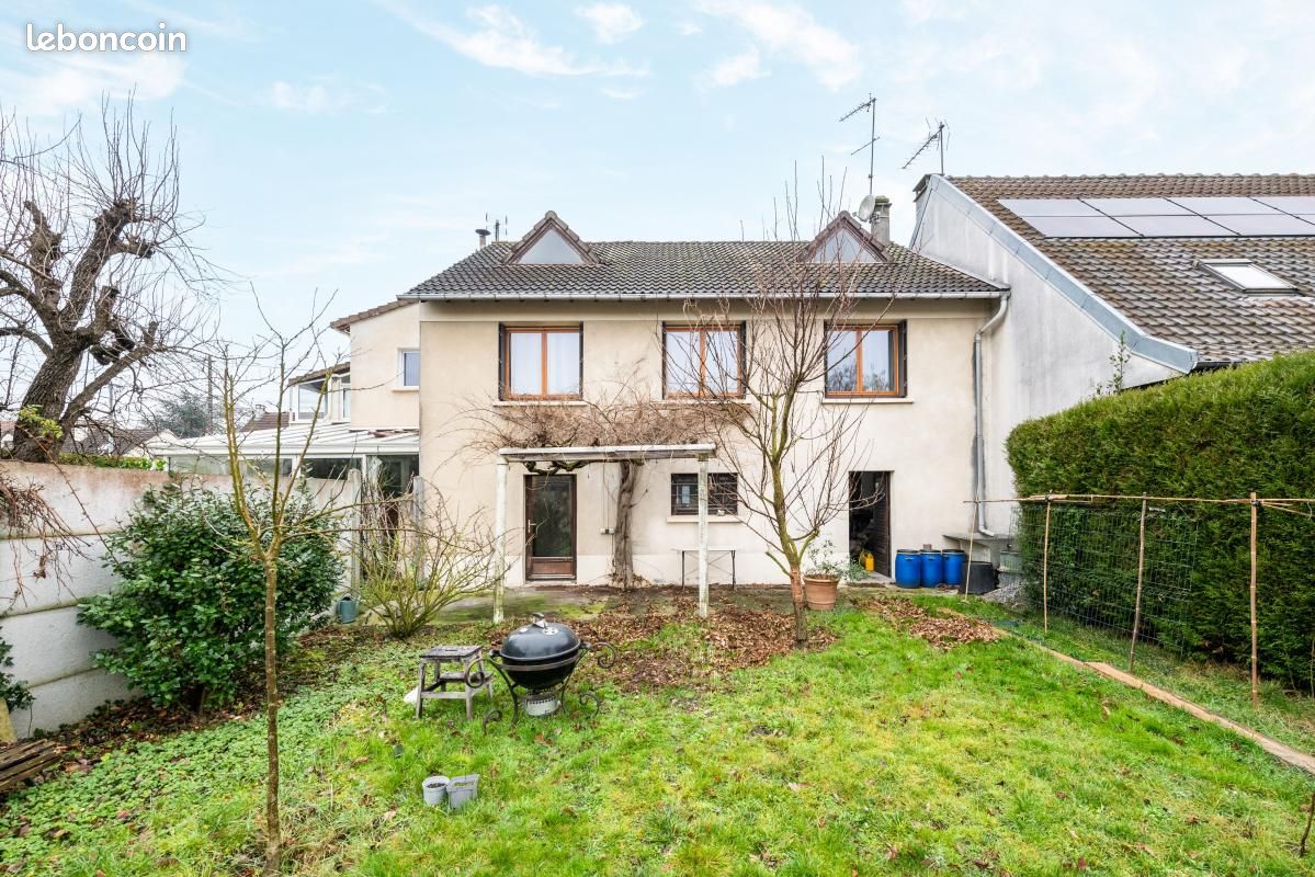 Maison 4 pièces 114 m² · à Chelles · 114 m² · 299 000 €