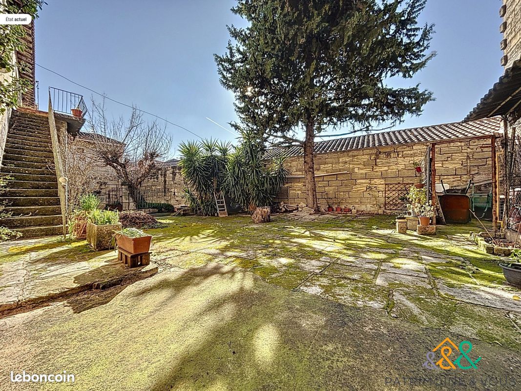 Local commercial 290 m² · à Beaucaire · 290 m² · 321 000 €