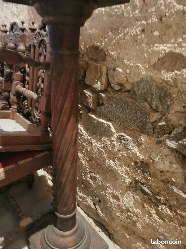 Colonne torsadée en bois massif (image 4)