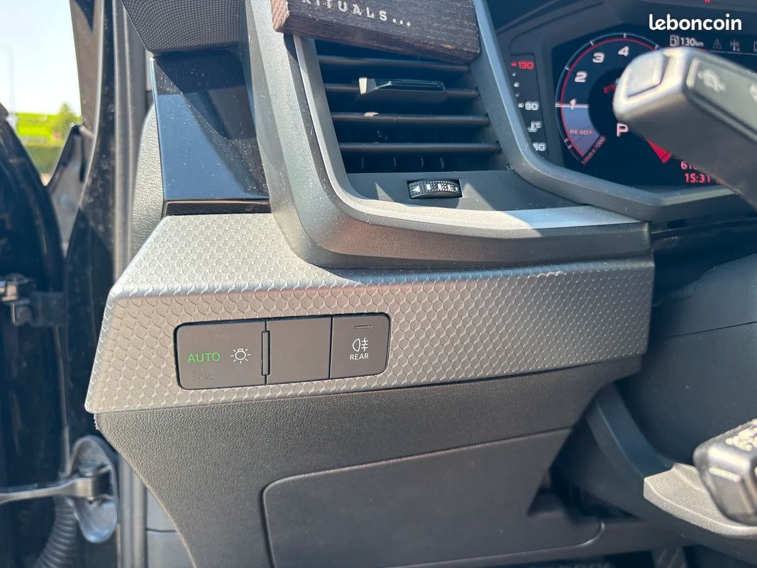 Audi A1 SPORTBACK 25 TFSI Advanced GARANTIE AUDI 2028/SIEGES CHAUFFANT/APPLE CAR PLAY/PACK DESIGN NOIR (image 26)