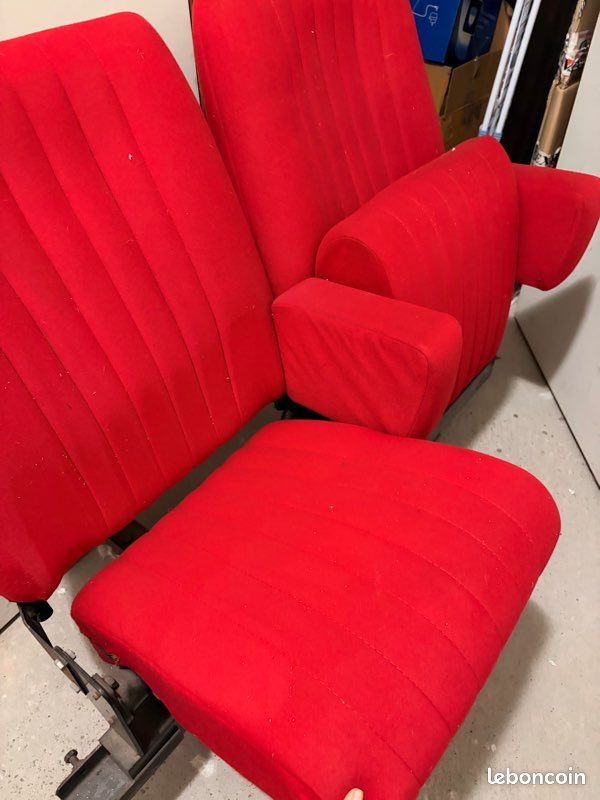 2 Fauteuils sur Roulettes Palais des Spectacles/Dôme de Saint-Etienne Collector (image 2)