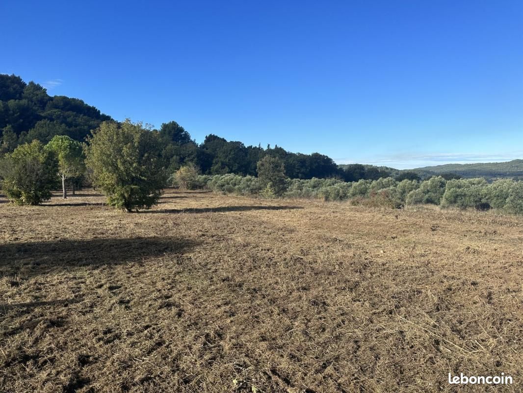 Terrain 300 m² Rognes · 189 900 €