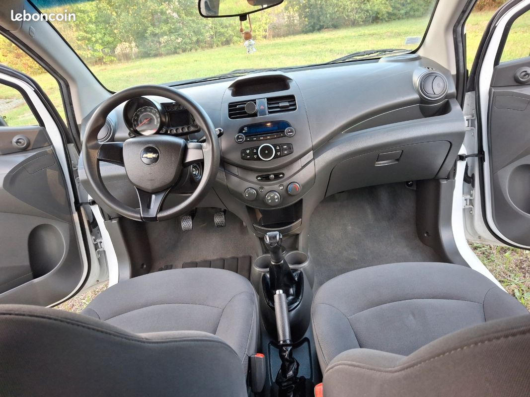 Auto mobile (image 1)
