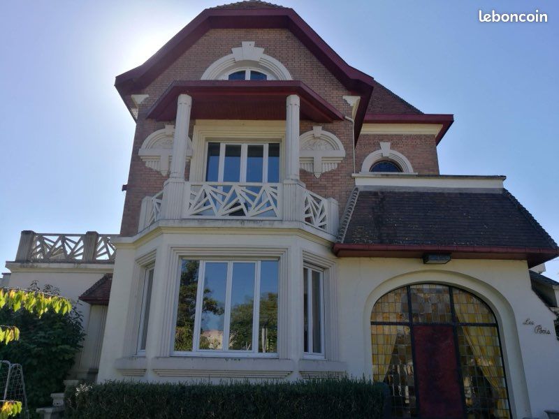 Maison 9 pièces 340 m² · à La Fère · 340 m² · 185 000 €