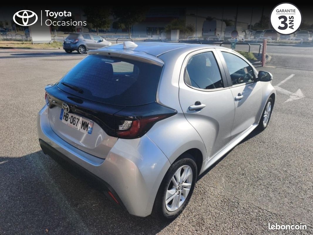 Toyota Yaris 120 VVT-i Dynamic Business PACK 5p MC24 (image 18)