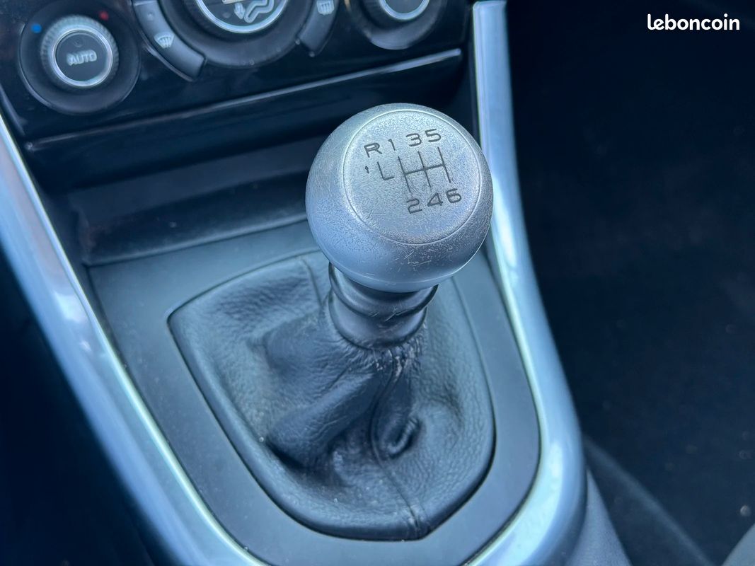 PEUGEOT 308 1.6 THP 200ch GTi (image 13)