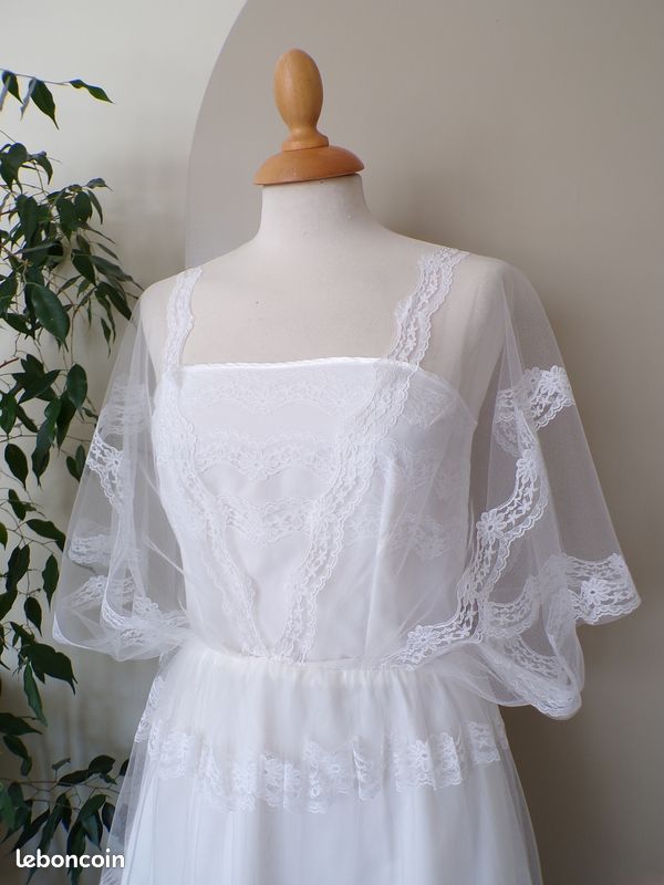 Robe de mariée dentelle années 70 (image 2)