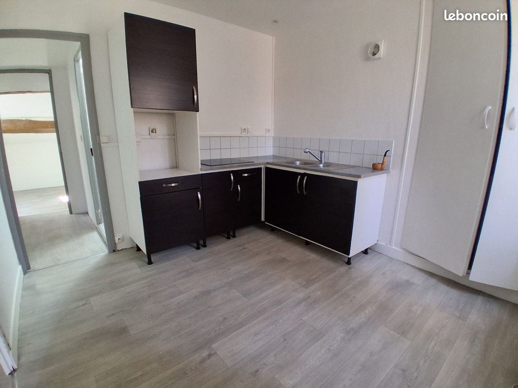 Appartement 3 pièces 56 m² · à Saint-Jean-d'Angély · 56 m² · 590 €/mois