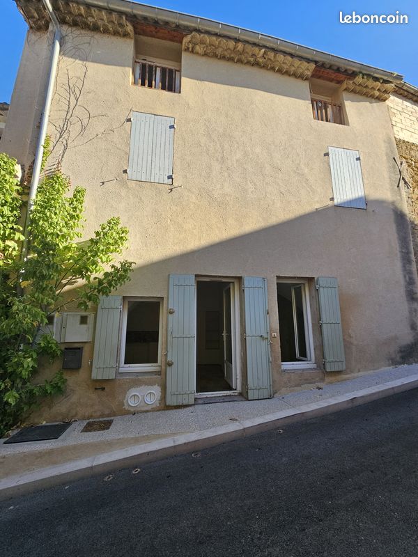 Immeuble 2 pièces 141 m² · à Cadenet · 141 m² · 385 000 €