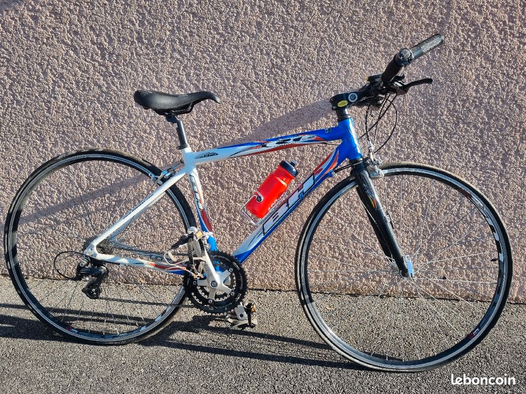 Vélo de route Race one BH Rz femme Vélos