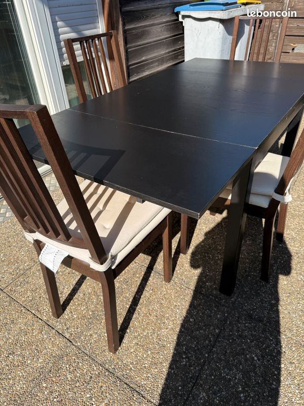 Table et 4 chaises salle à manger (image 2)