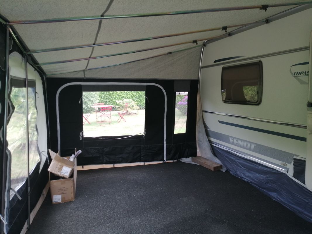 Auvent de caravane Austral de chez Trigano - Latour Tentes et Camping