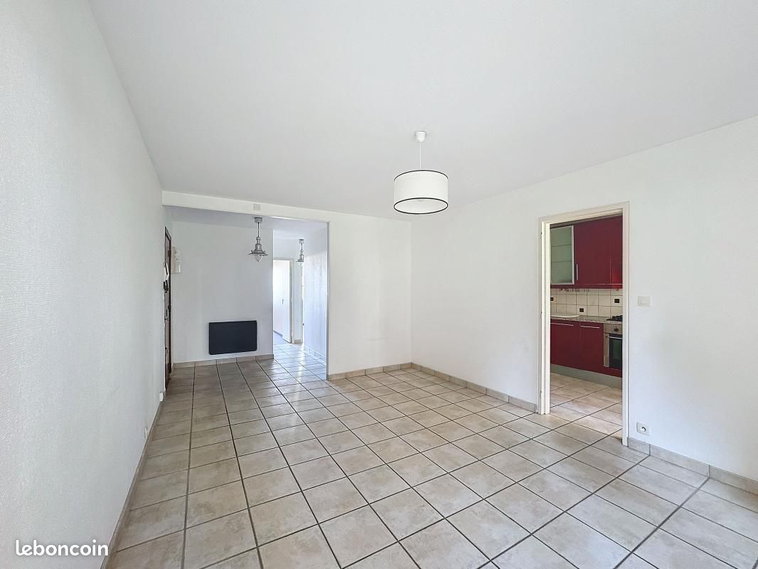 Appartement 3 pièces 65 m² · à Clermont-Ferrand · 65 m² · 820 €
