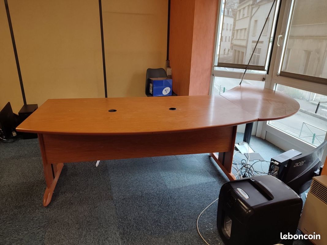 Bureau droit et arrondi ARFÉO (image 1)