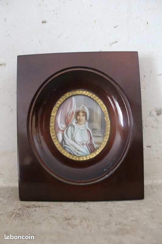 Peinture miniature . Buste d'une femme aristocratique (image 2)