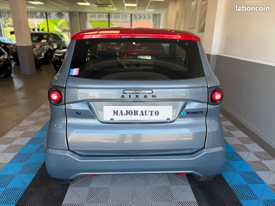AIXAM eMinauto Chic – 968 km seulement – 100 % électrique – 1re main (image 2)