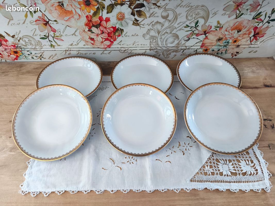 4 assiettes creuses vintage en porcelaine blanche - Motif pois bleus Céramique