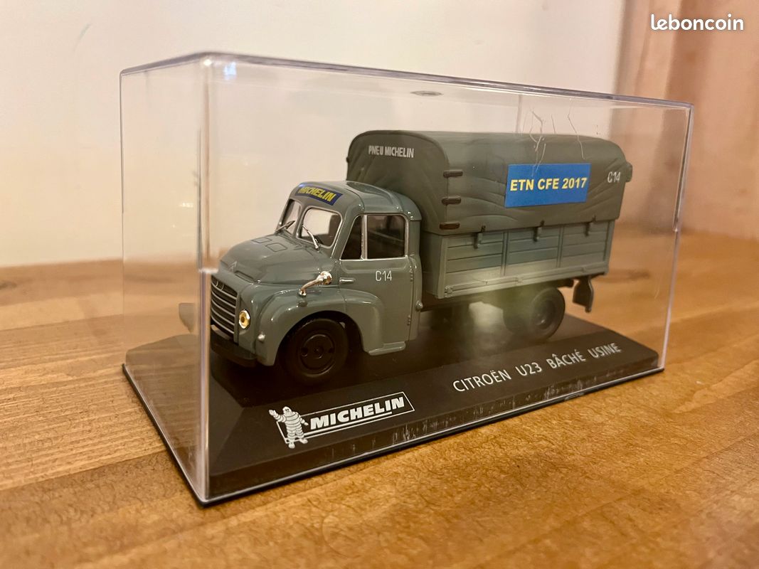 Camion Miniature Citroën U23 Bâché Michelin Sur Socle - Collection Norev échelle 1:54, Occasion