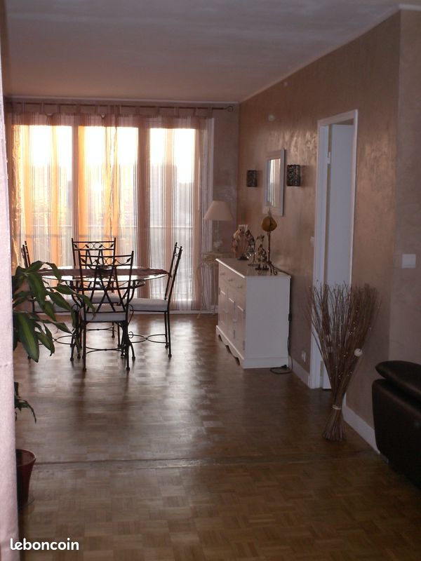 Appartement 4 pièces 80 m² · à Châtellerault · 80 m² · 450 €/mois