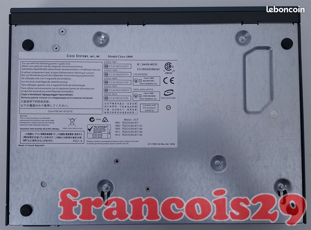 Routeur Cisco 1800 Series – Vendu avec accessoires et emballage d’origine (image 7)