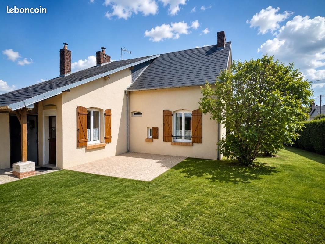 Maison 4 pièces 106 m² · à Combles · 106 m² · 109 000 €