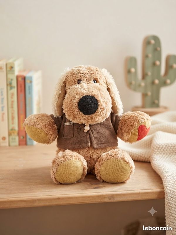 Adorable chien en peluche avec gilet – Très bon état – 40 cm (image 1)