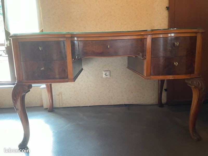 Bureau type Louis XV (image 1)