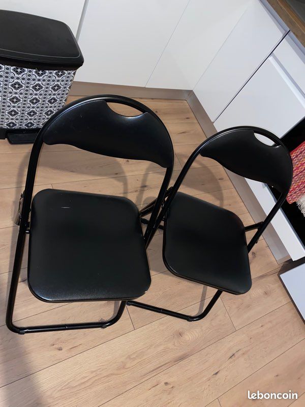 Lots de deux chaises (image 1)
