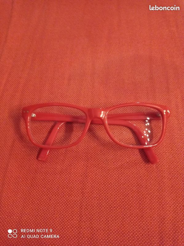 Monture rouge (image 1)