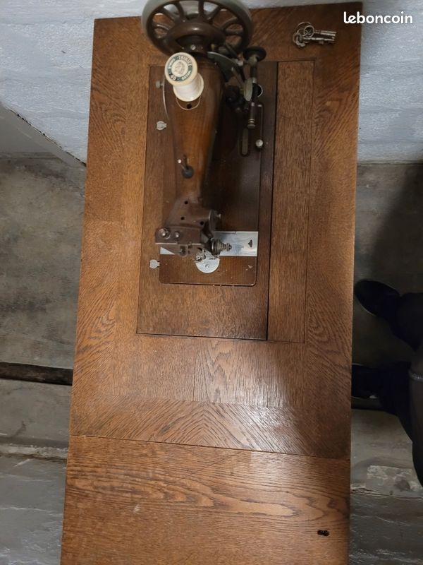 Machine à coudre (image 3)