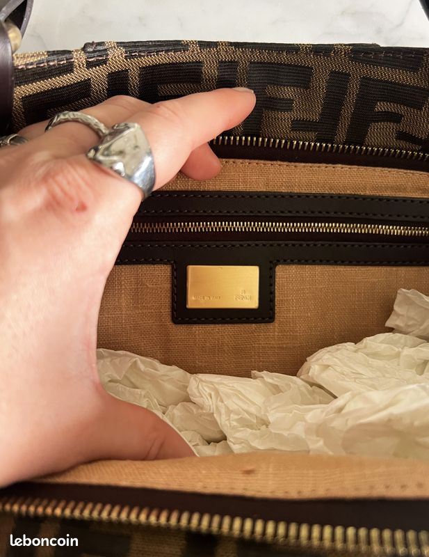 Grand Sac en Toile Zébrée et Cuir Fendi comme neuf (image 8)