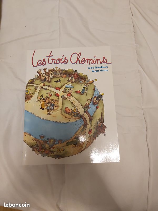 Livre Les trois chemins de l'école des loisirs (image 1)