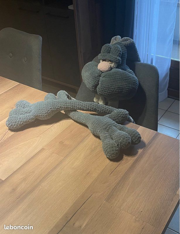 Peluche lapin géant fait main (image 2)