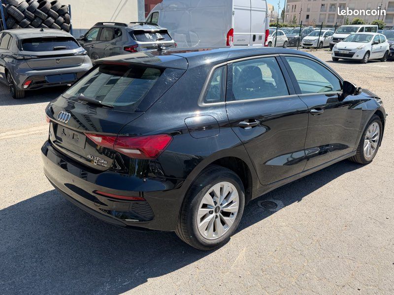 Audi a3 hybride 2024 endommagé CARTE GRISE OK ✅ (image 4)
