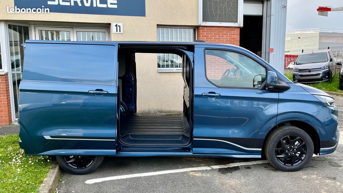 40 990 ht / ford transit custom sport 320 l1h1 2.0 170 cv bva double porte laterale bleu azur neuf / tva recuperable (image 5)