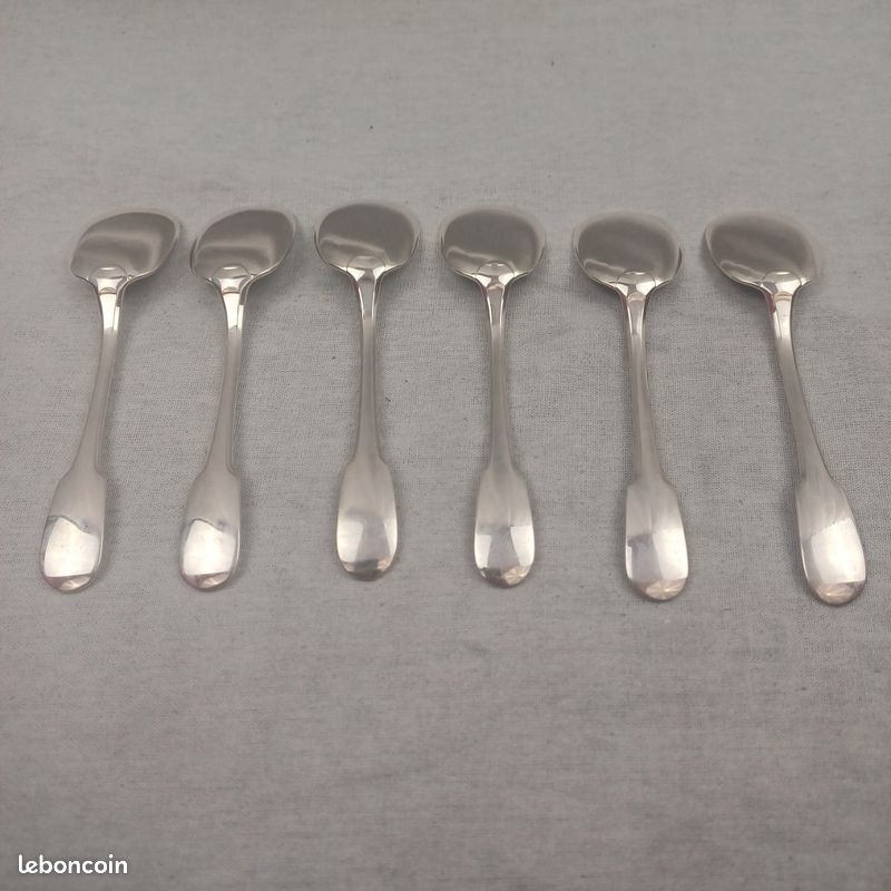 12 Cuillères à Moka Christofle – Modèle Cluny – Métal Argenté – 10 Cm – Très Bon état