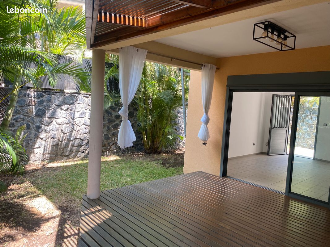 Maison 5 pièces 129 m² · à La Possession · 129 m² · 1 884 €