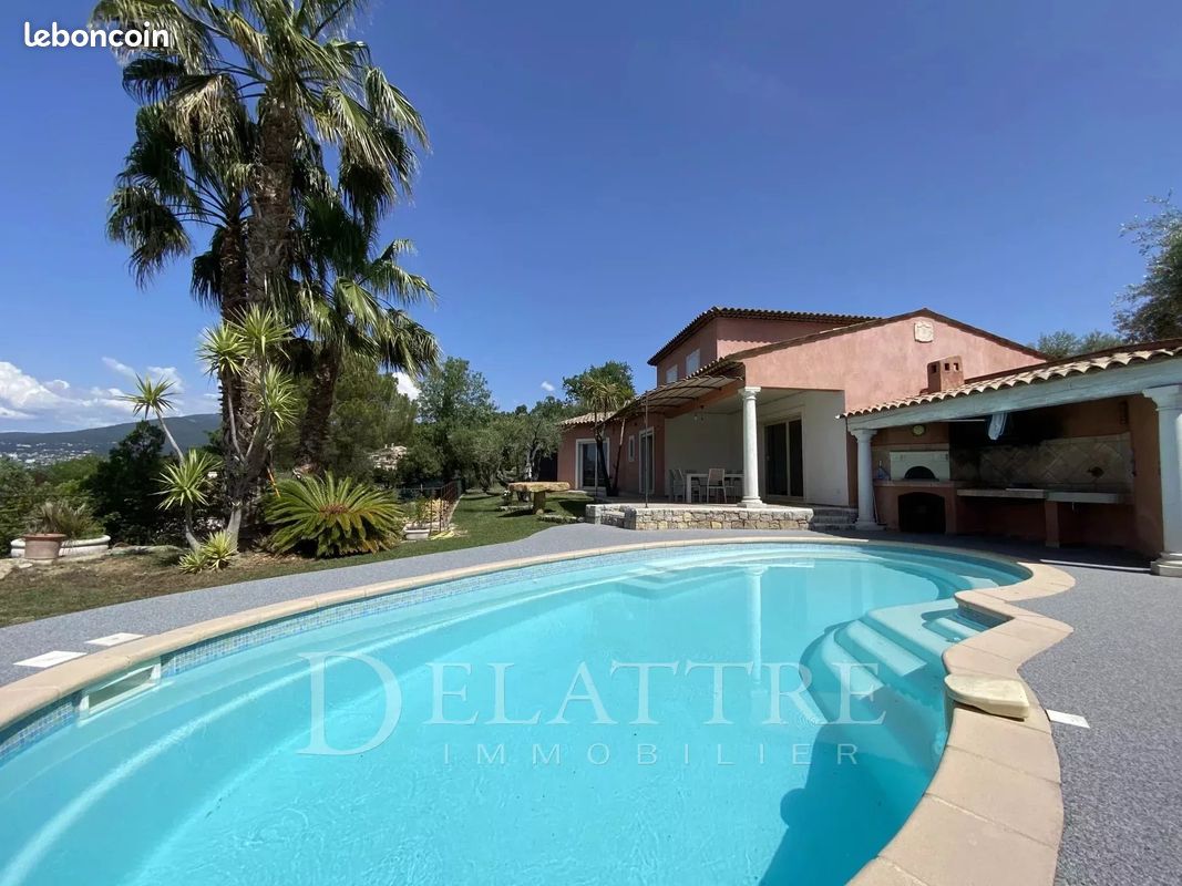 Maison 4 pièces 145 m² · à Châteauneuf-Grasse · 145 m² · 3 280 €/mois