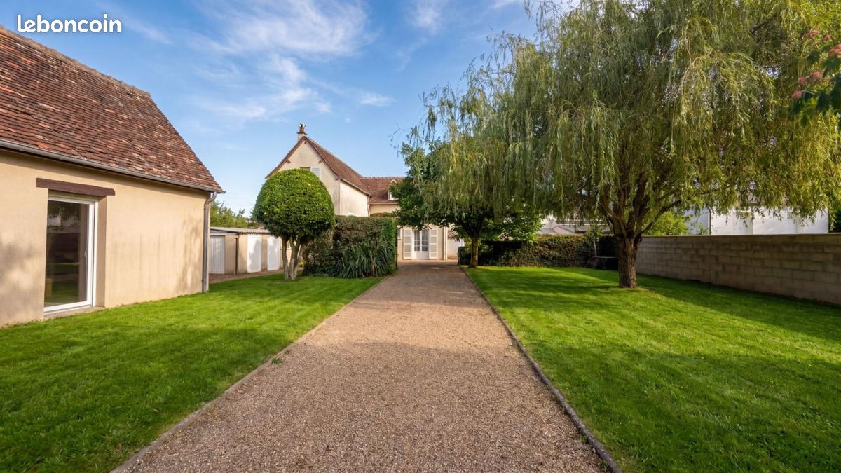 Maison 6 pièces 137 m² · à Saint-Avertin · 137 m² · 300 000 €