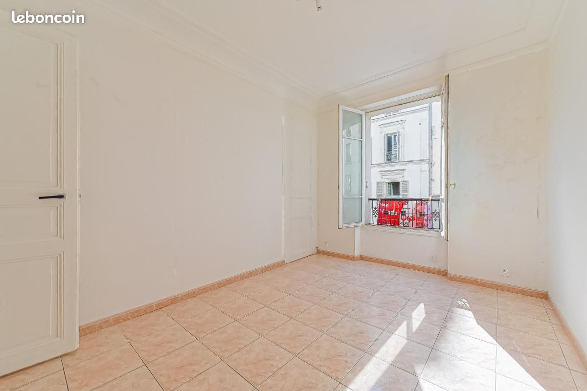 Appartement 2 pièces 31 m² · à Paris · 31 m² · 263 000 €