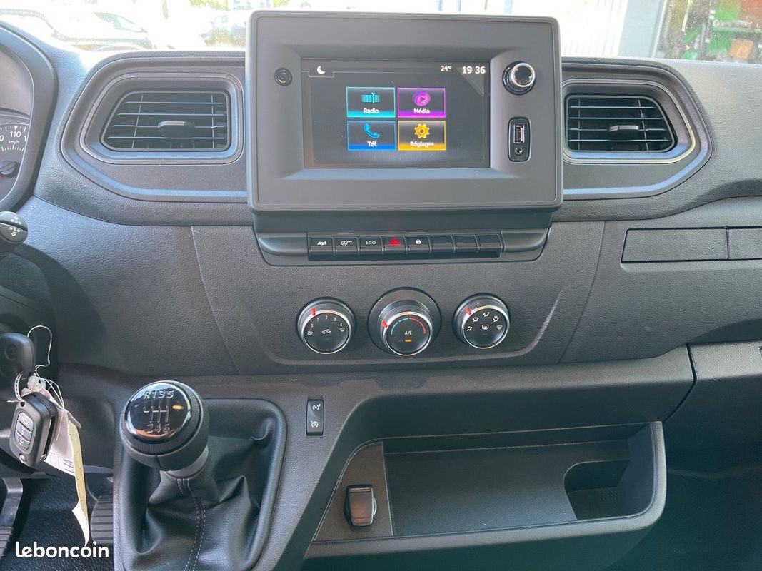 Renault MASTER III FG - DISPO F3300 L2H2 2.3 BLUE DCI 135CH GRAND CONFORT EURO6 (image 11)