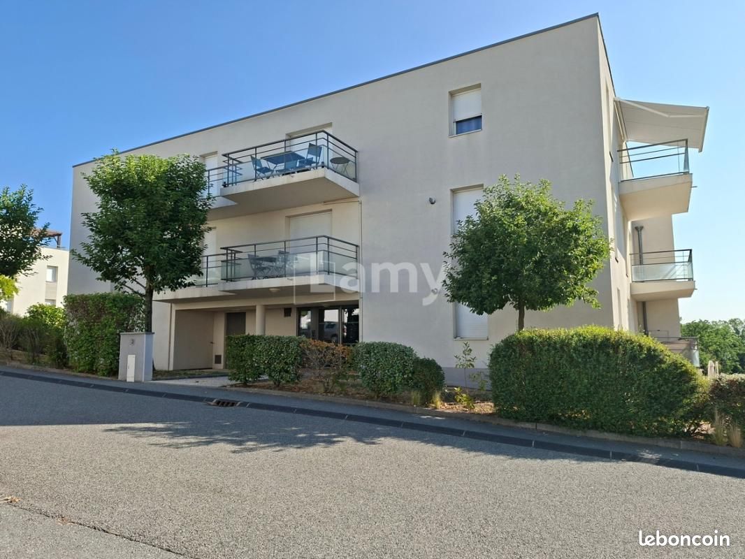 Appartement 3 pièces 64 m² · à Ceyrat · 64 m² · 800 €