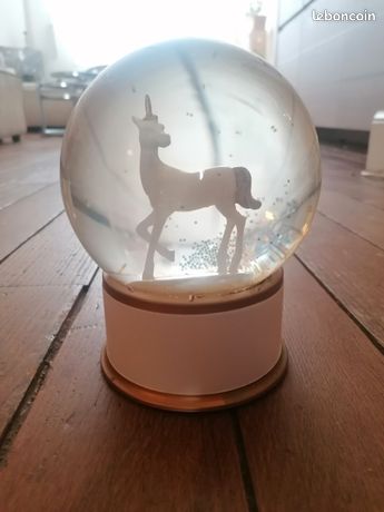 OSOLADY Boule De Cristal Musicale Licorne Décoration élégante