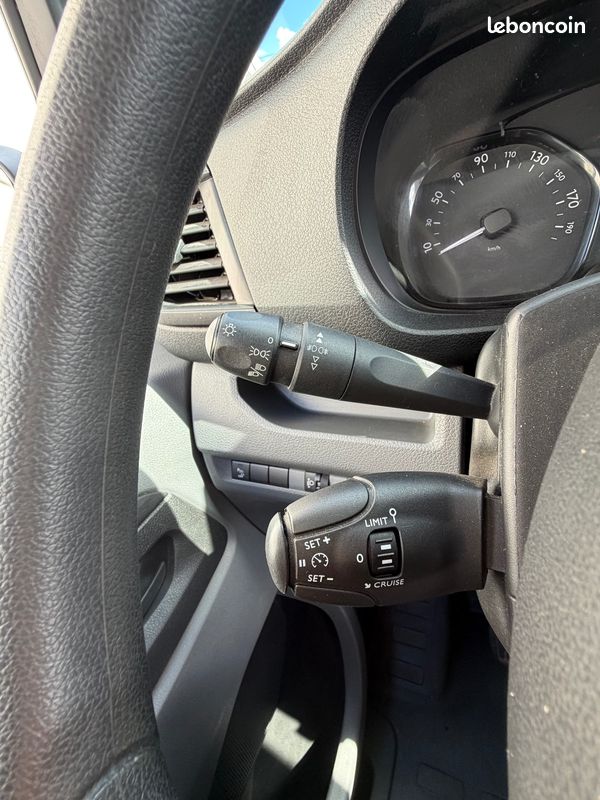 Citroën Spacetourer JUMPY XL 1.5 HDI 120 CH BV6 / Combi Long / 9 PLACES / Reprise possible (image 13)