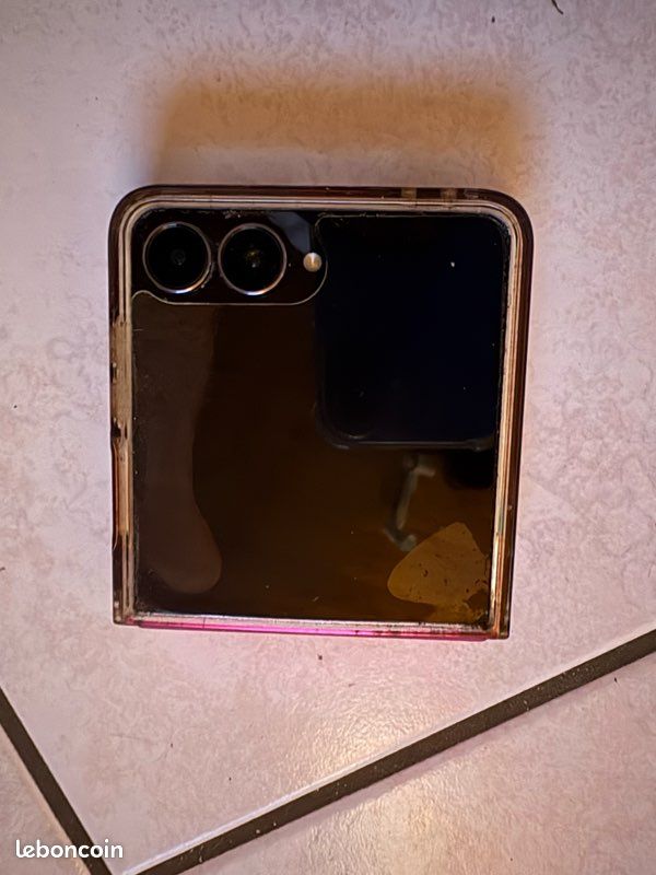 Z flip 7 (image 1)