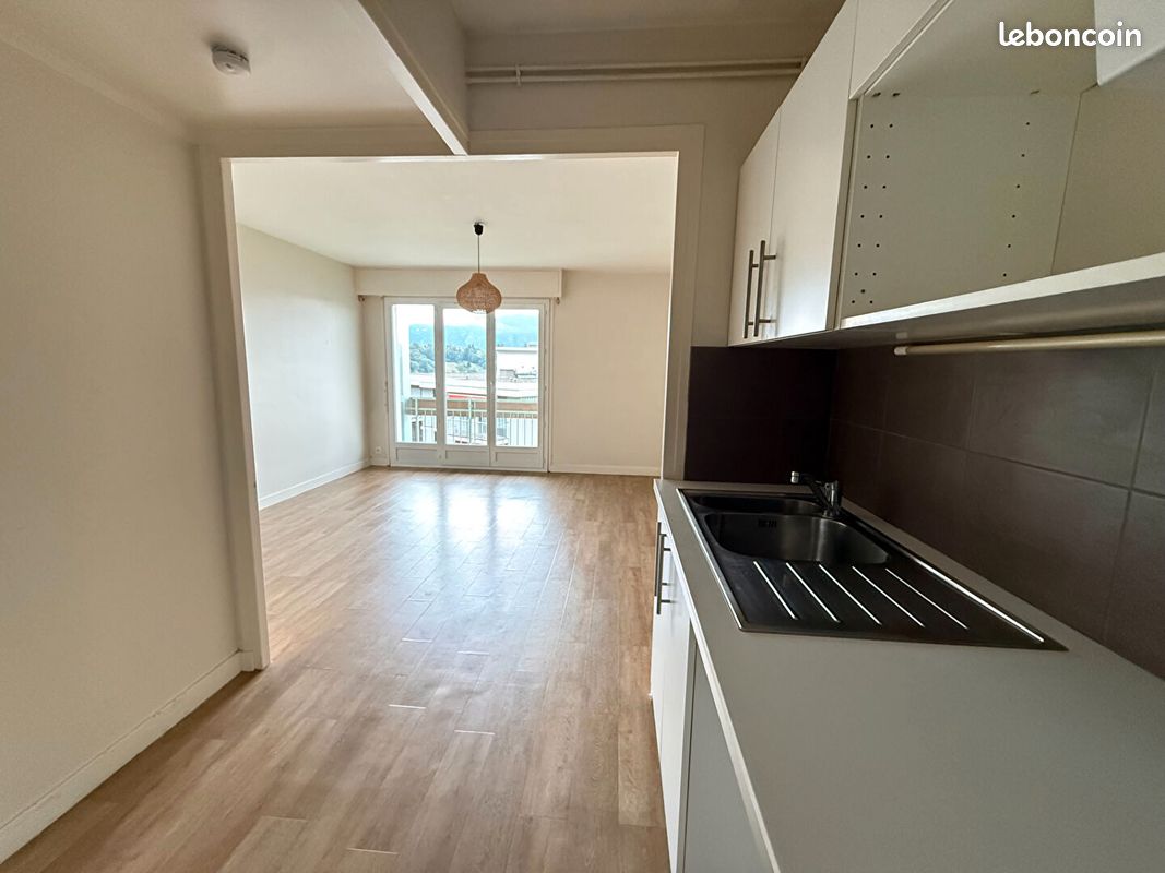 Appartement 1 pièce 28 m² · à Aix-les-Bains · 28 m² · 140 000 €