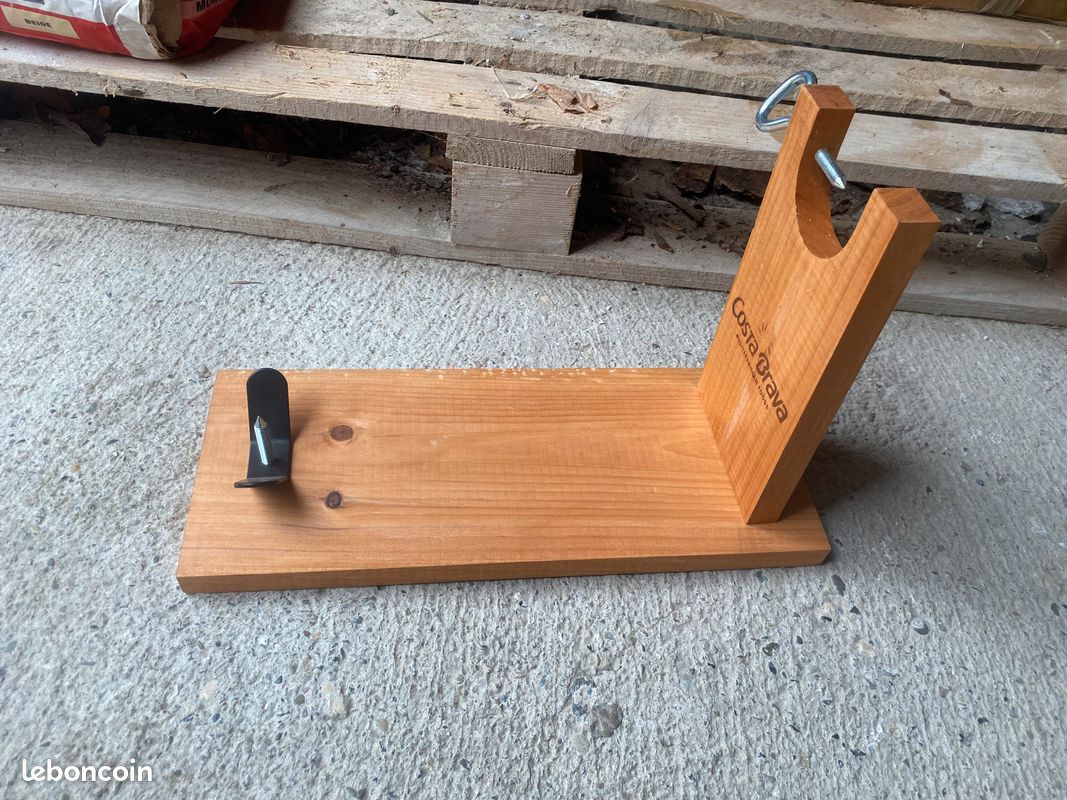 Support à Jambon Sec En Bois Pin - Occasion, Mais En Bon état De Fonctionnement