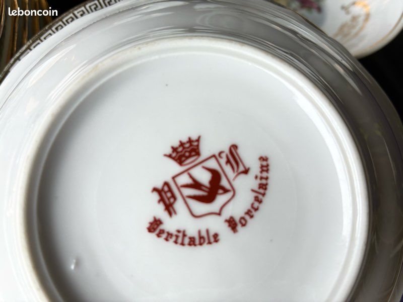Limoges - Service d'assiettes (40) - Porcelaine - motif